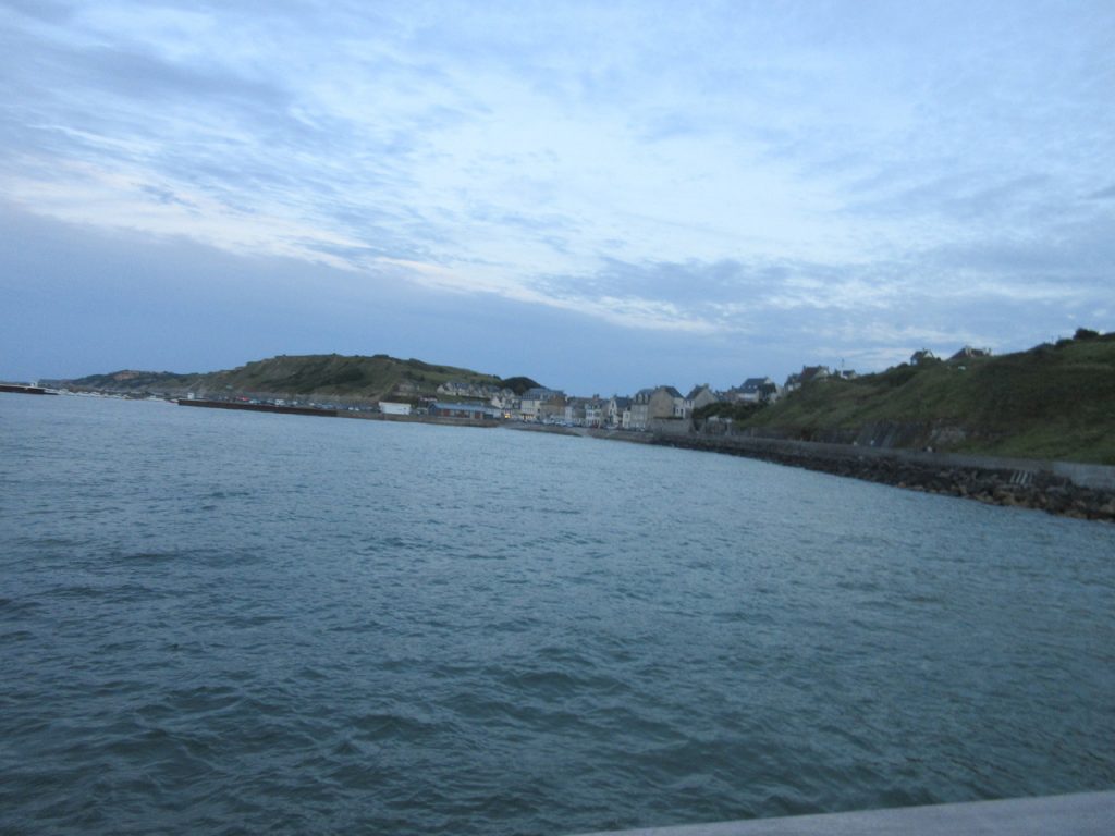 Vue du port et du village depuis la rade.